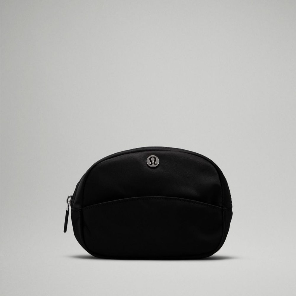 NWT lululemon athletica City Essential Pouch mini black